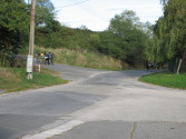 Tmy mizn rznymi smermi, poda toho, kto sa ako vyzn v krajine a mape. s doava je lepie.